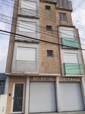 Apartamento de dois dormitrios a poucos minutos do centro 