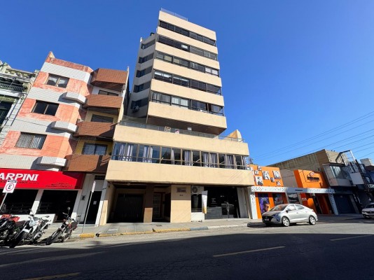 Apartamento na Silva Paes 