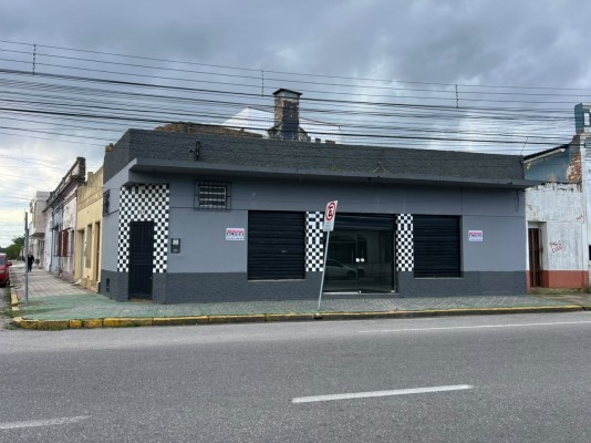 Rua Moron, n. 199, esquina com Aquidaban